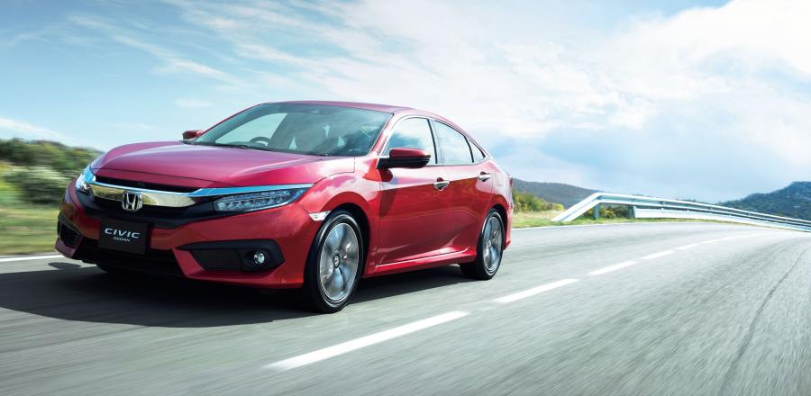  Honda Civic Sedan (FC) 2017 года  (JP) (фото 11 из 12)
